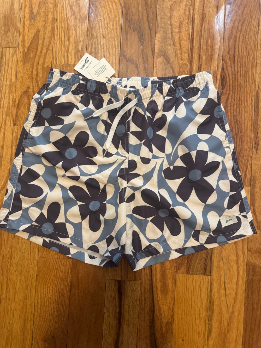 Bather men’s swim trunk size M